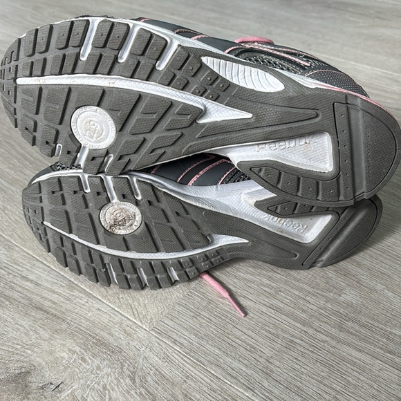 Reebok Woman Pheeham DMX Ride Running Sneakers Gray/Pink size 6.5 - Picture 8 of 9